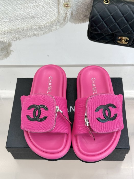 Шлепанцы фото 4