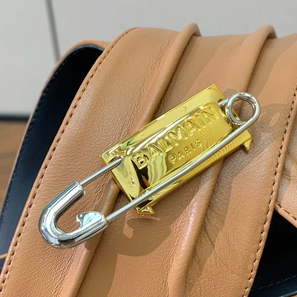 Босоножки фото 8