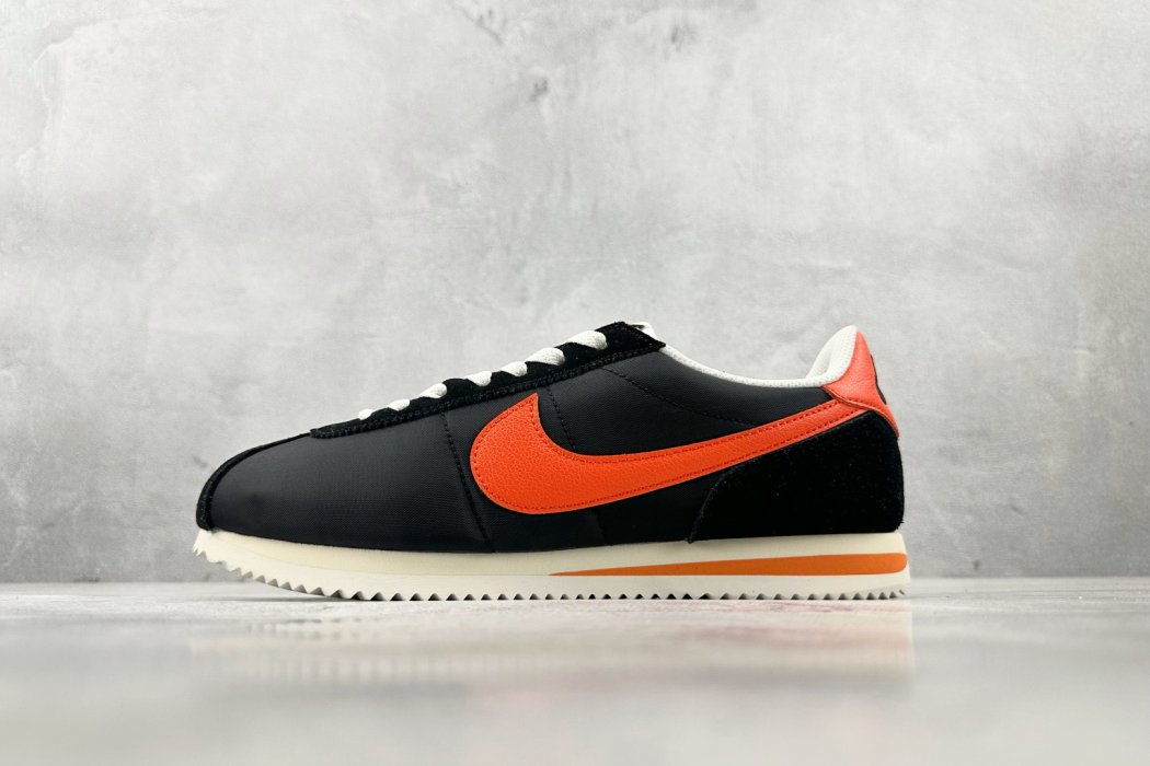 Кроссовки Nike Cortez