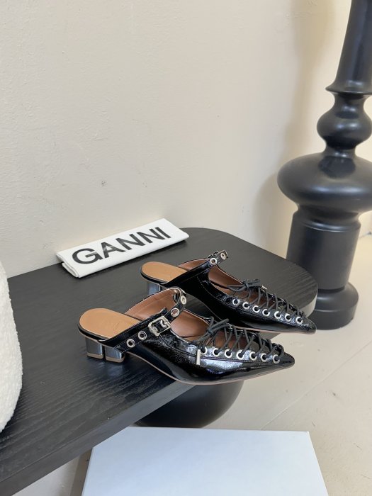 Босоніжки фото 2