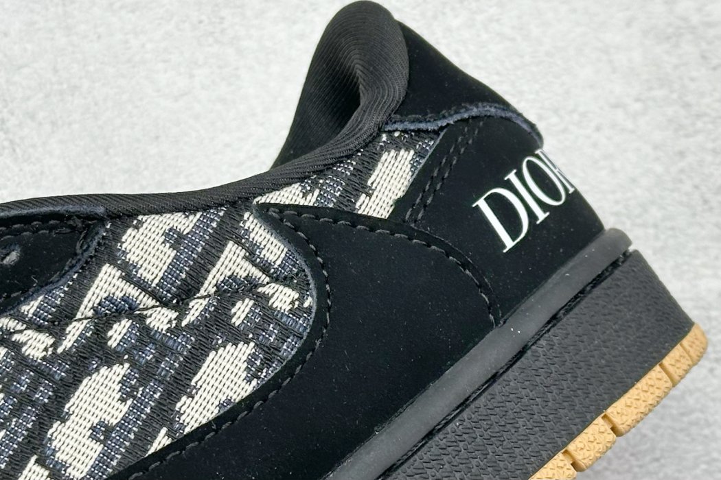 Кроссовки Travis Scott x Fragment Design x Air Jordan 1 Low OG SP AJ1 фото 9