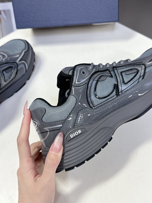 Кроссовки фото 8