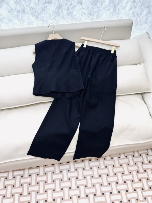 Костюм жіночий фото 4