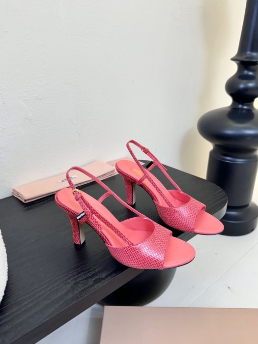 Босоножки фото 2