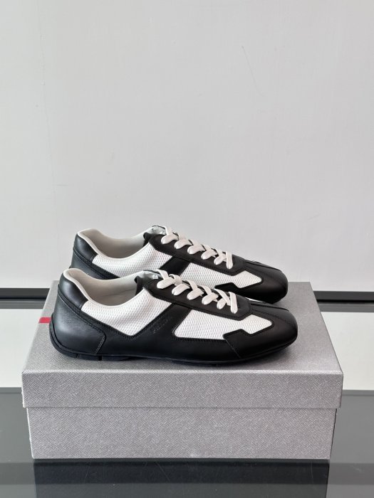 Кроссовки мужские