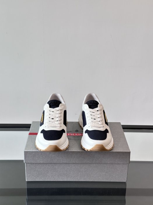 Кросівки чоловічі фото 2