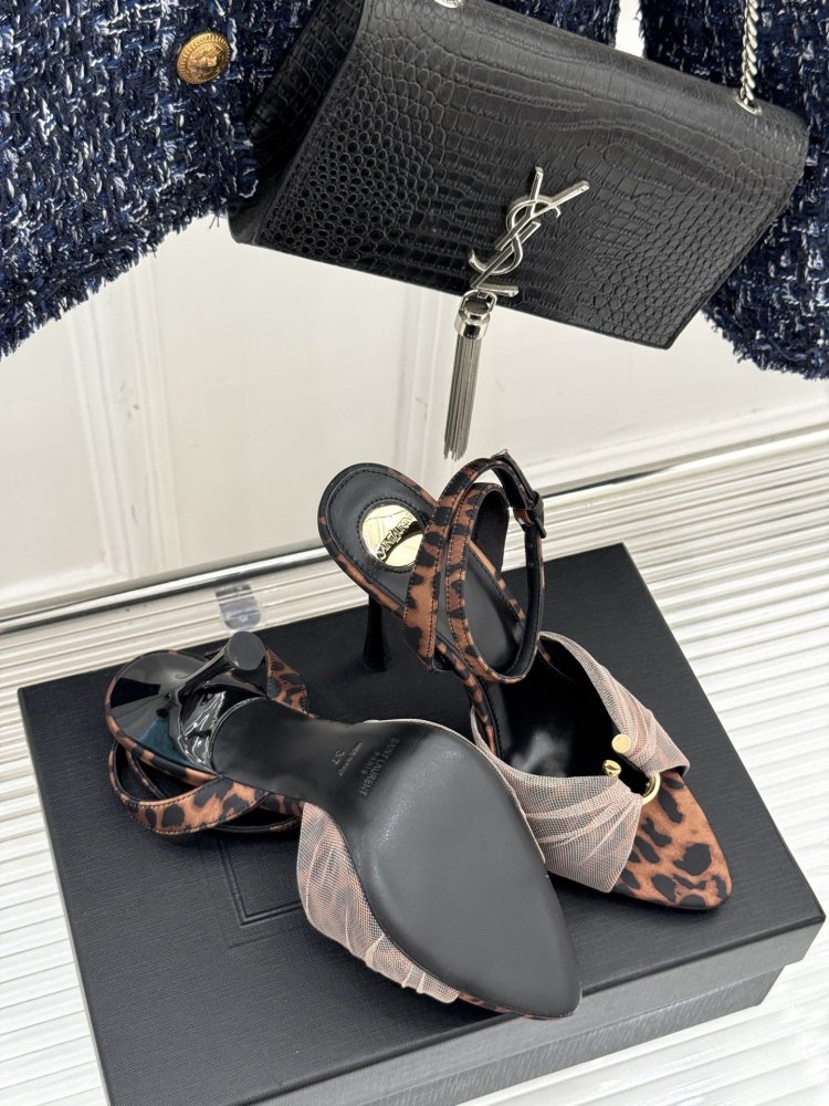 Босоніжки фото 9