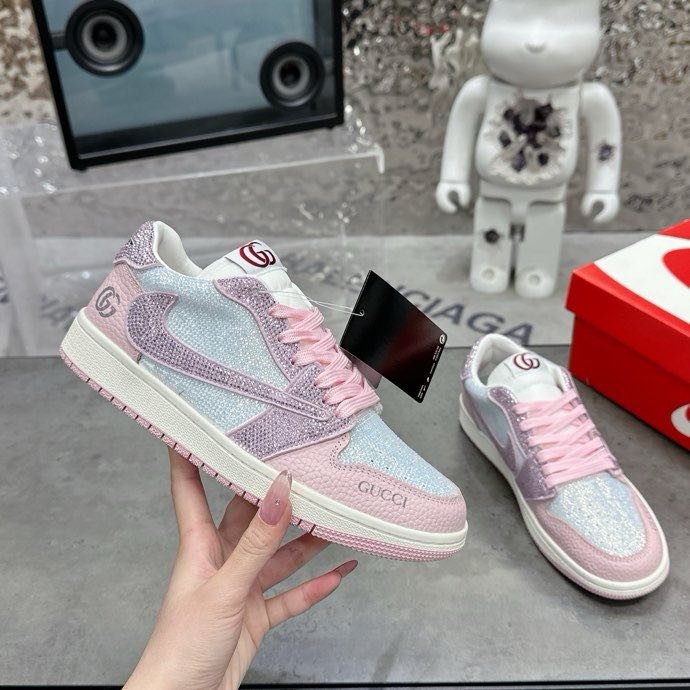 Кроссовки Nike Air Jordan x Gucci фото 5