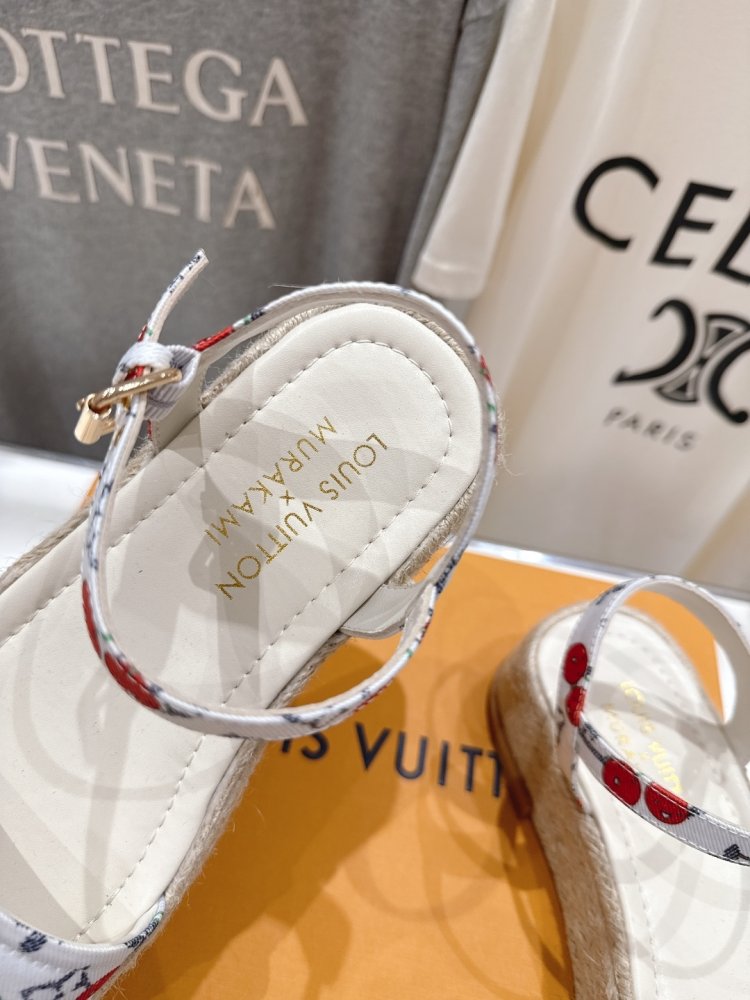 Sandals women's фото 6