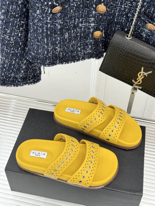 Шльопанці жіночі фото 3