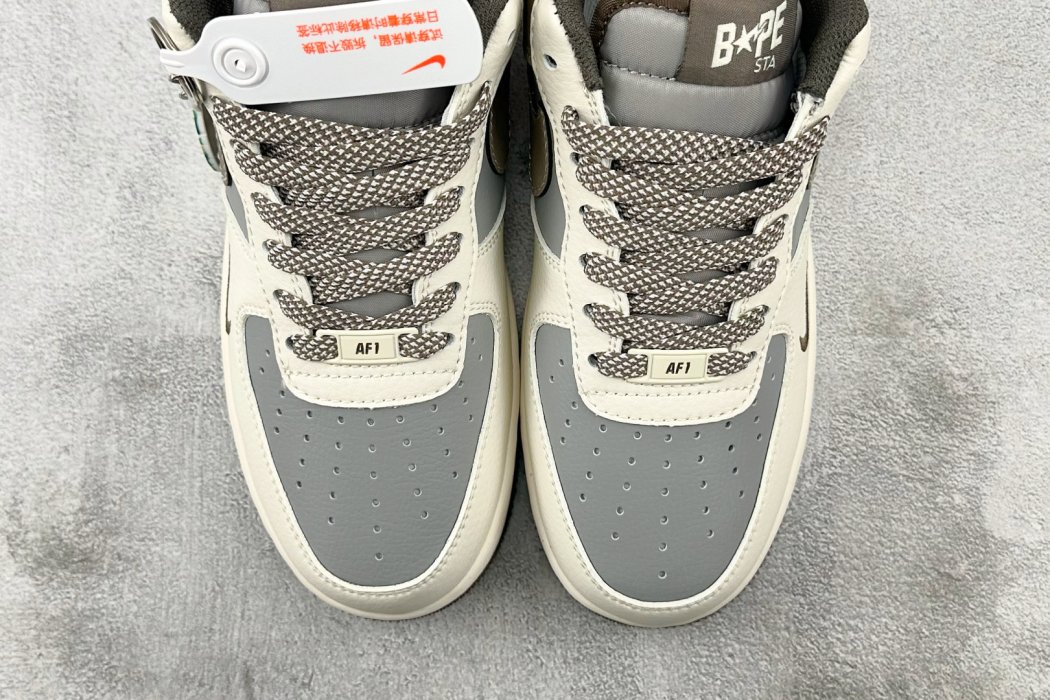 Кроссовки Nike Air Force 1 07 фото 7