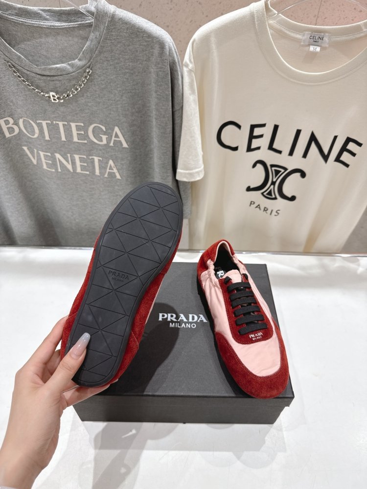 Кросівки жіночі фото 9