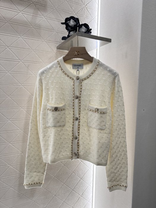 Кофта жіноча