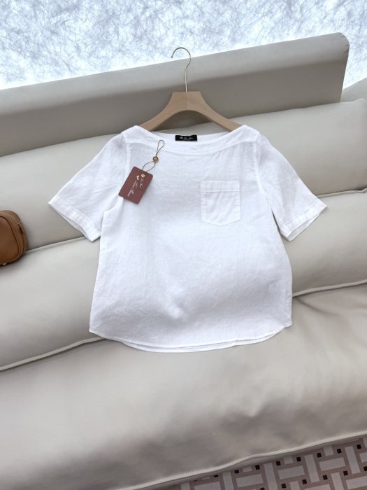 T-shirt women's фото 3