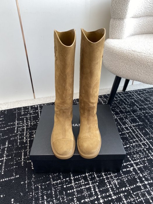 Boots women's