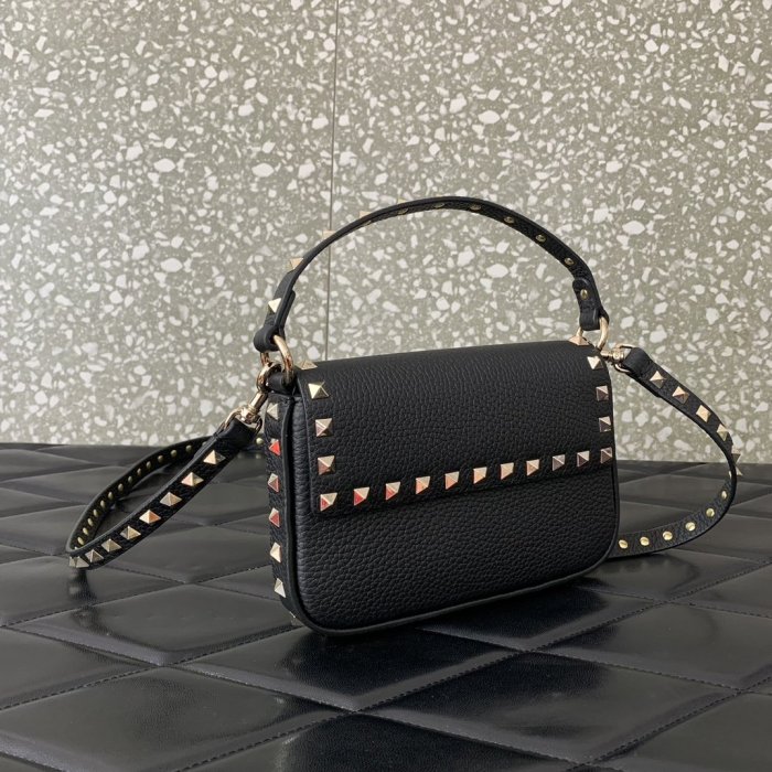 Сумка жіноча Valentino Garavani Rockstud 19 см фото 3