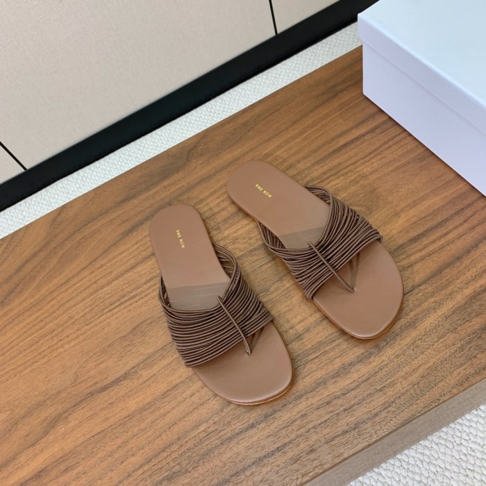 Шлепанцы женские фото 3