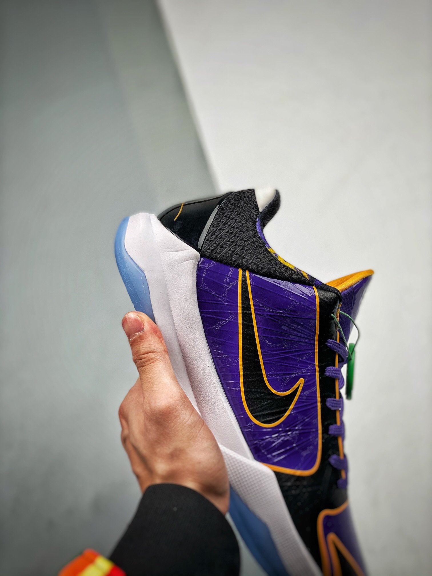 Sneakers ZOOM KOBE 5 Protro Lakers S2 фото 9