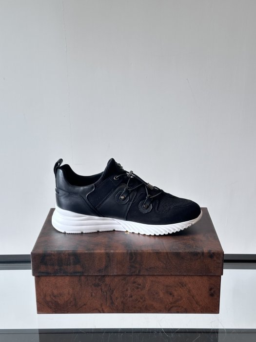 Кросівки фото 7