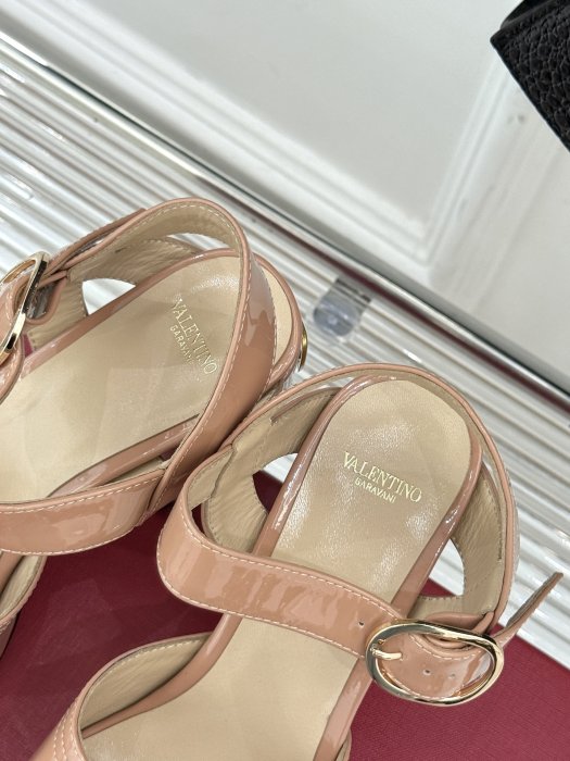 Босоножки фото 8