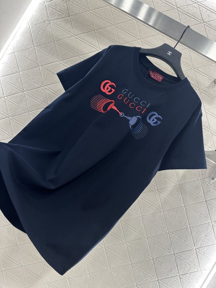 Футболка жіноча фото 6