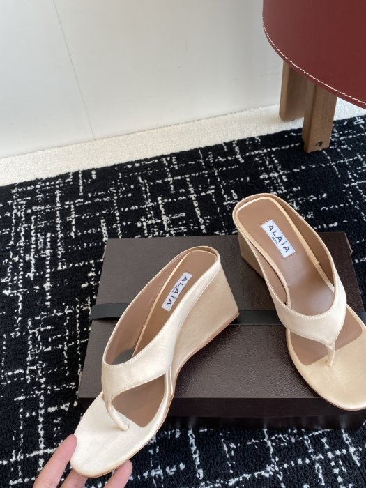 Босоножки фото 7