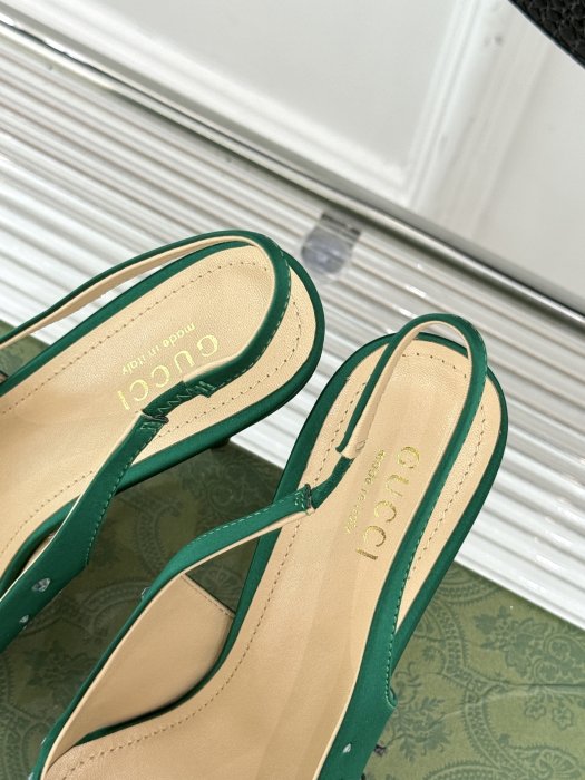 Босоножки фото 8