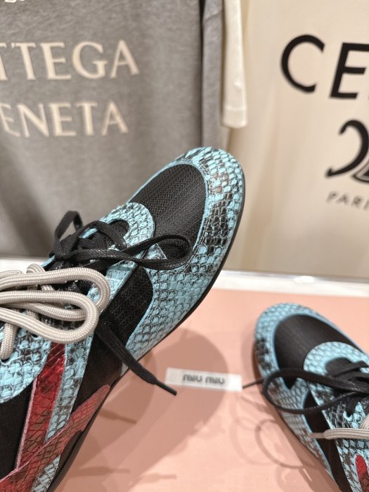 Кроссовки фото 8