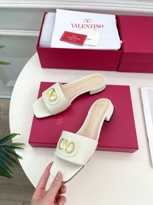 Босоножки фото 3