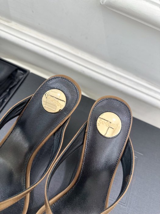 Босоножки фото 8