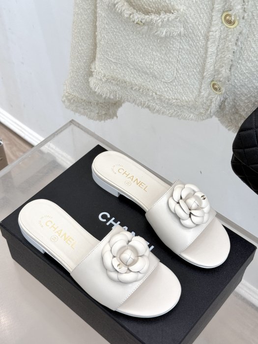 Босоножки фото 3