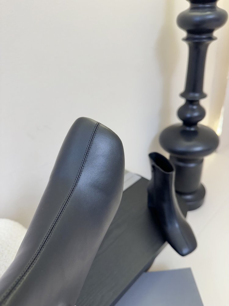 Ботинки женские фото 6