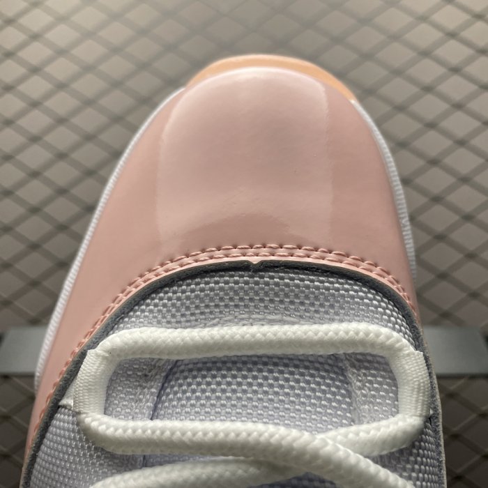 Кроссовки Air Jordan 11 Low SE фото 7
