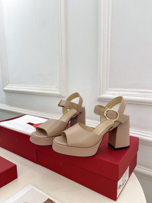 Босоножки фото 3