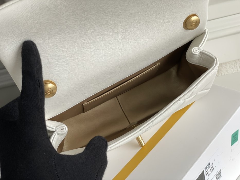 Сумка женская Chanel 24S Double Pearl Small Square Bag фото 8