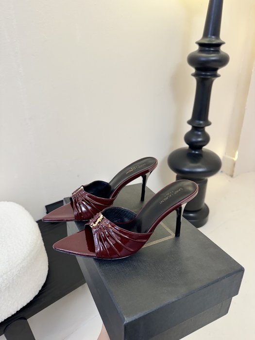 Босоножки фото 5