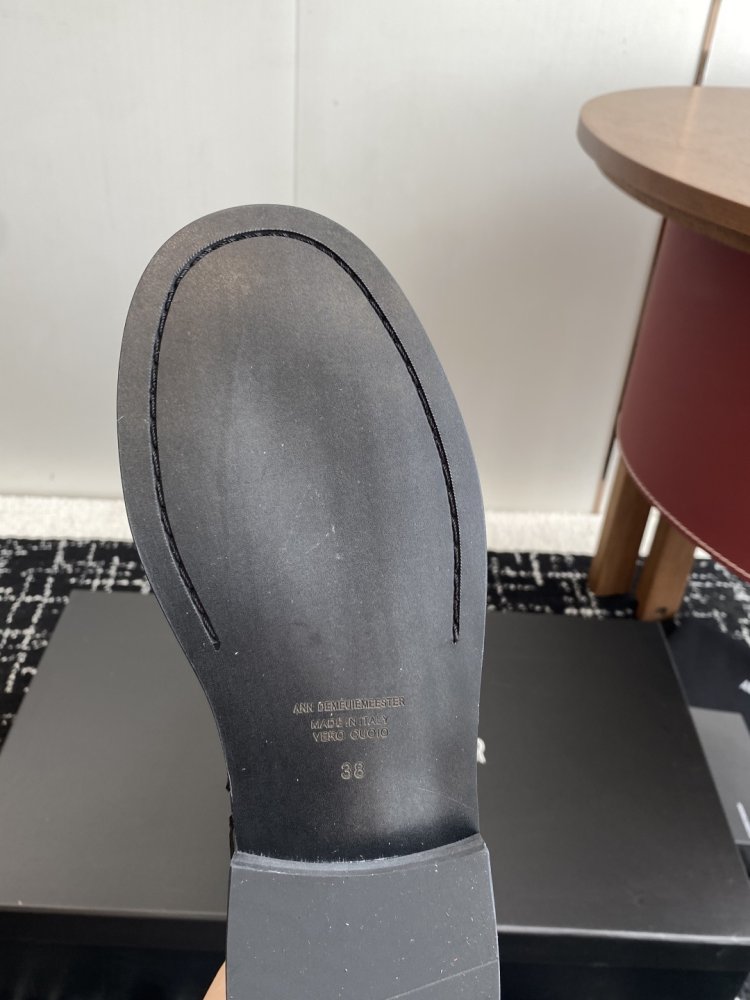 Чоботи жіночі фото 9