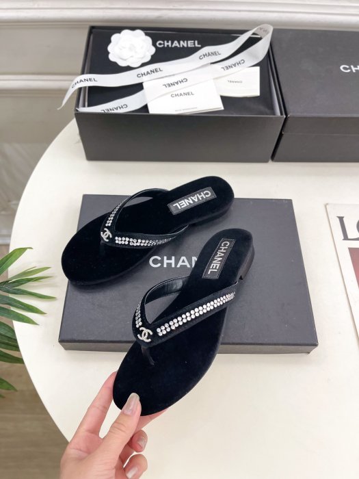 Шлепанцы фото 3