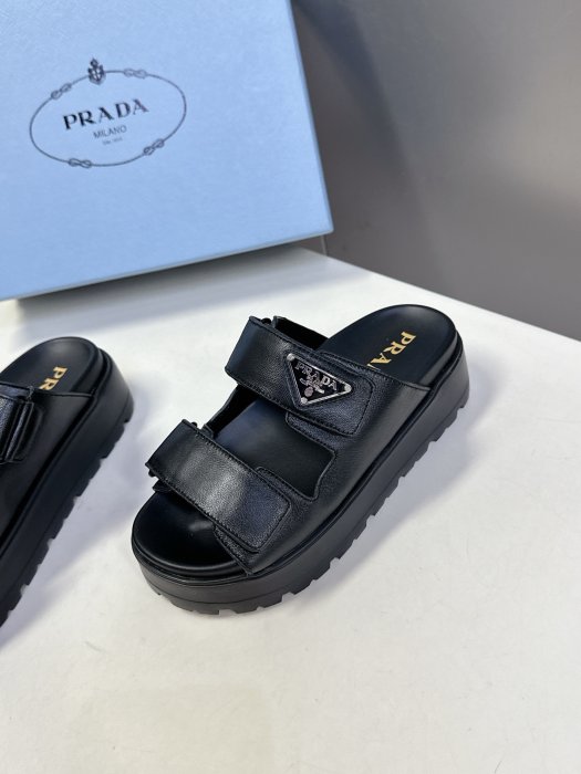 Шлепанцы фото 3