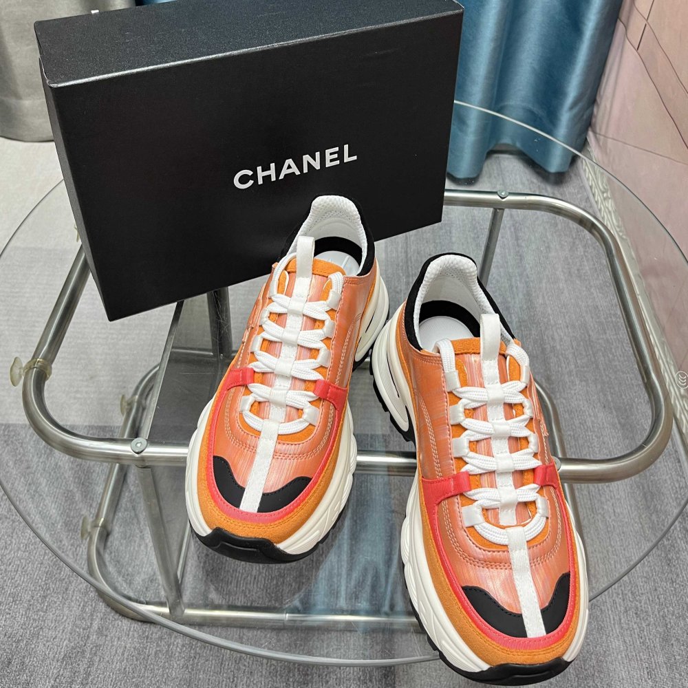 Кроссовки женские фото 6