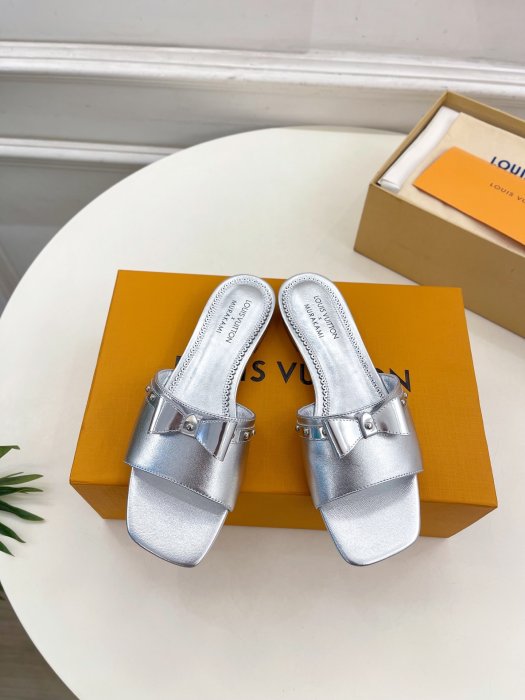 Шлепанцы фото 2