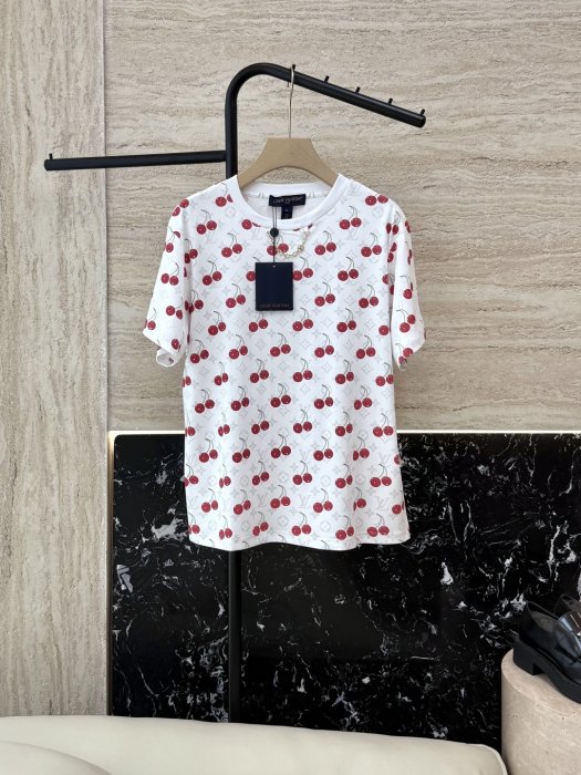 Футболка женская