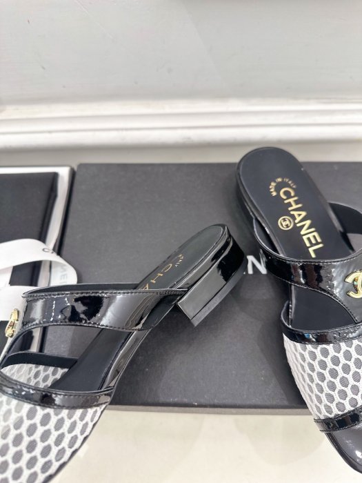 Босоножки фото 8