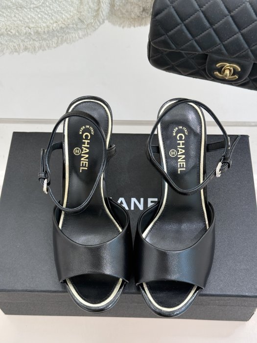 Босоножки фото 4