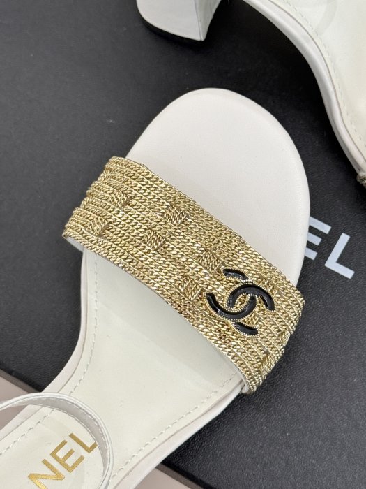 Босоножки фото 7