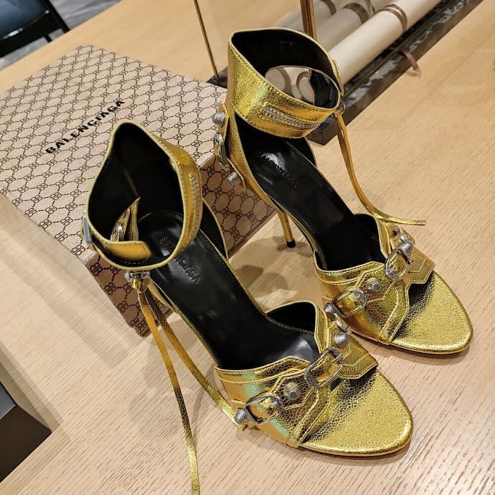 Leather sandals on high heel, gold фото 3