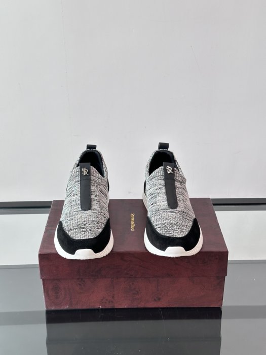 Кроссовки фото 2