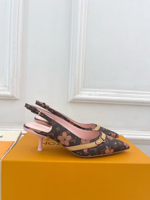 Босоножки фото 2