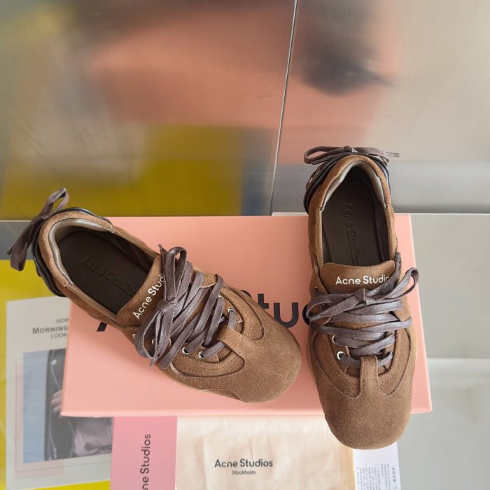 Кросівки фото 2