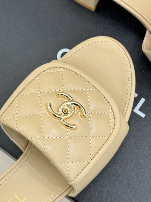 Босоножки фото 7